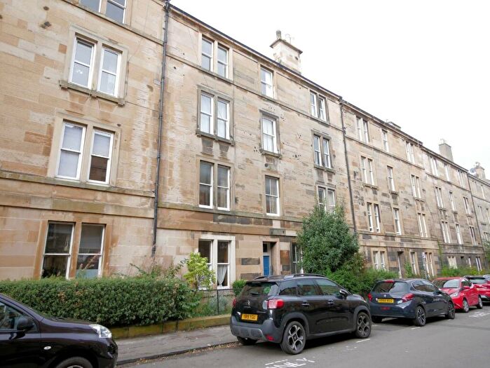 3 Bedroom Flat To Rent In Livingstone Place, Newington, Edinburgh, EH9