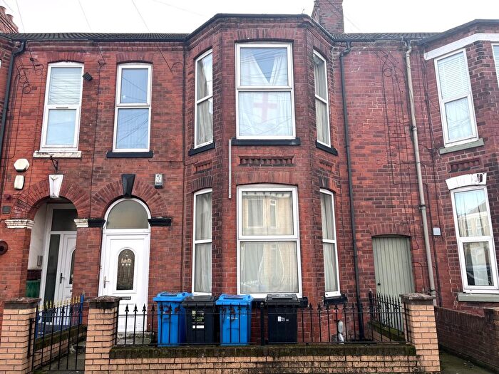 8 Bedroom Terraced House For Sale In Ash Grove, Hull, HU5