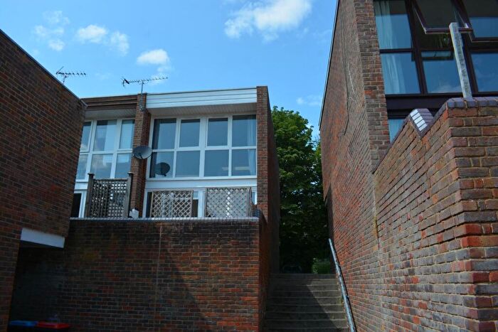 1 Bedroom End Of Terrace House To Rent In Old Groveway, Simpson, Milton Keynes, MK6