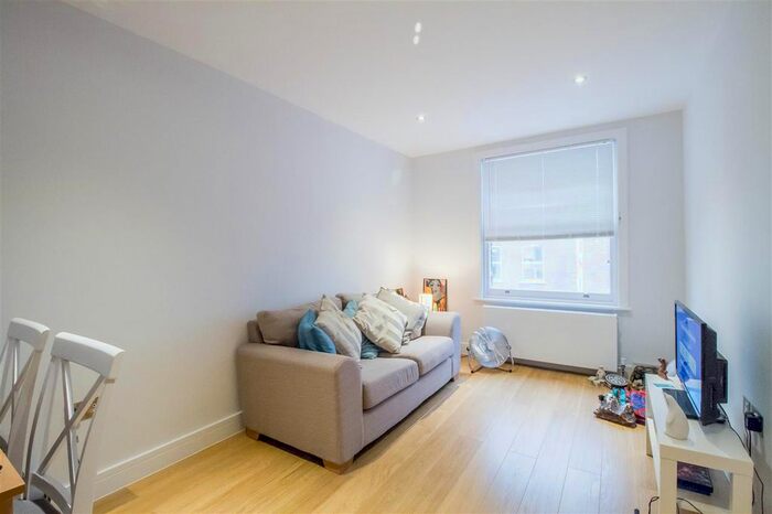 1 Bedroom Flat To Rent In A The Broadway, Flat, Wimbledon, SW19