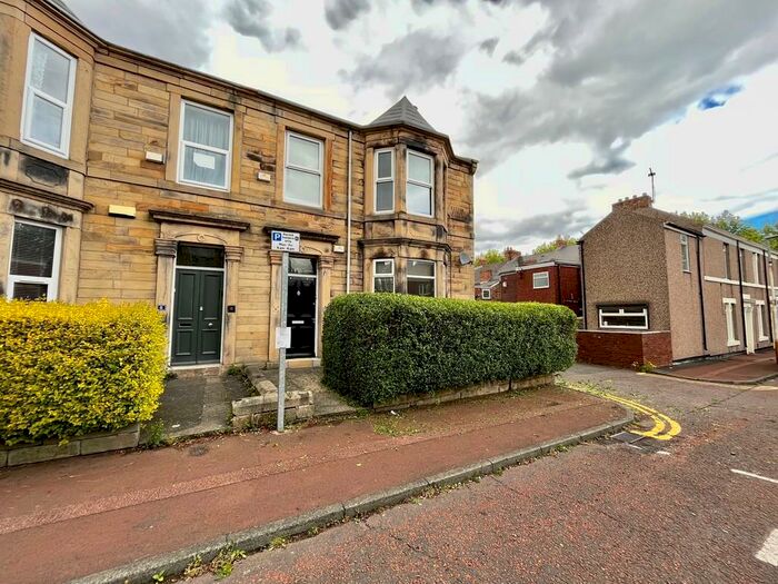 2 Bedroom Apartment To Rent In Exeter Street, Shipcote, NE8