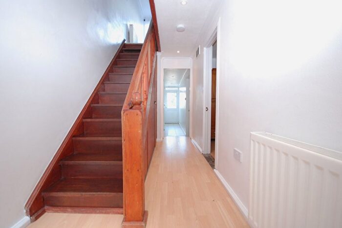 4 Bedroom Terraced House To Rent In St James Crescent, Brixton, SW9