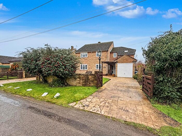 5 Bedroom Detached House To Rent In Church Street, Oldhurst, Cambs, PE28