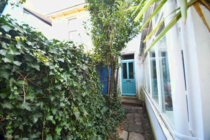 1 Bedroom Flat To Rent In Garden Terrace, Southsea, PO5