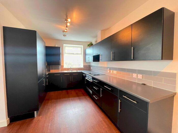 2 Bedroom Flat To Rent In Seatonville Road, Whitley Bay, NE25