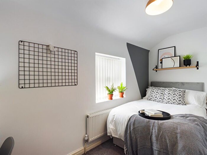 2 Bedroom Flat To Rent In Kensington, Liverpool, L7