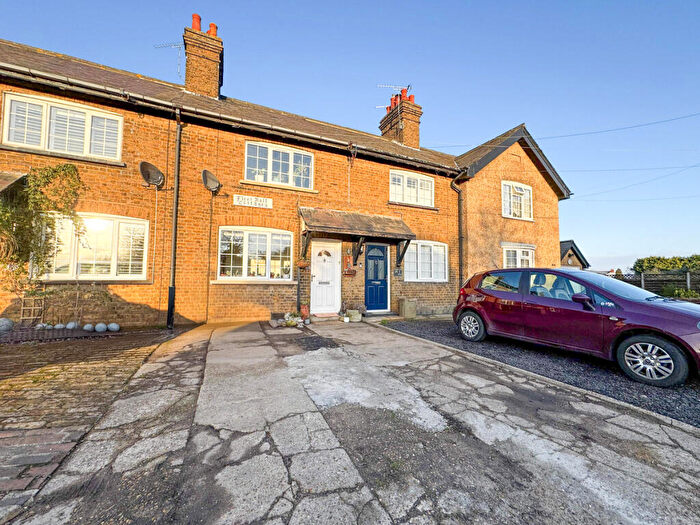 2 Bedroom Terraced House For Sale In Sutton Road, Rochford, SS4