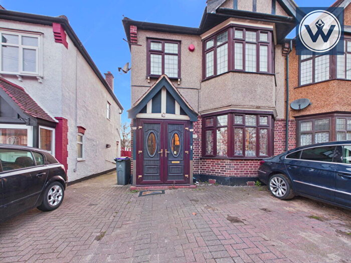 4 Bedroom Semi Detached House For Sale In Woodlands Gardens, Walthamstow, Walthamstow, E17