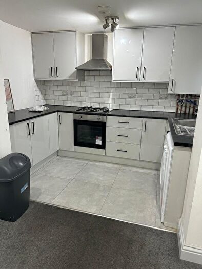 2 Bedroom Flat To Rent In Lynwood Gardens, Southall, UB1