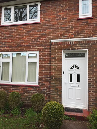 2 Bedroom Property To Rent In Murray Green, Sheerwater, Woking, GU21