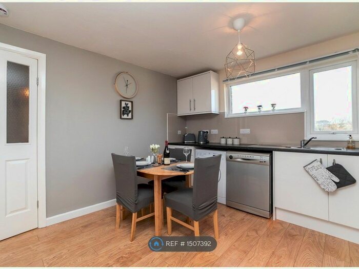 2 Bedroom Flat To Rent In Sunderland Road, Gateshead, NE8