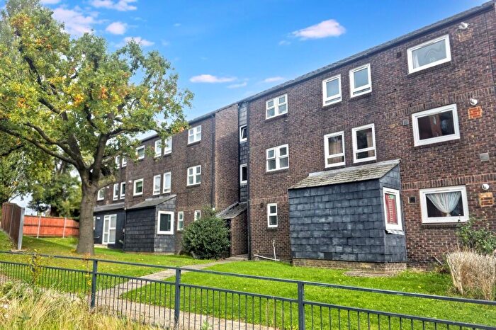 2 Bedroom Flat For Sale In Farnborough Close, Wembley, HA9