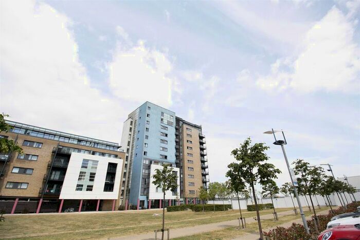 2 Bedroom Flat To Rent In Prospect Place, Ferry Court, Cardiff, CF11