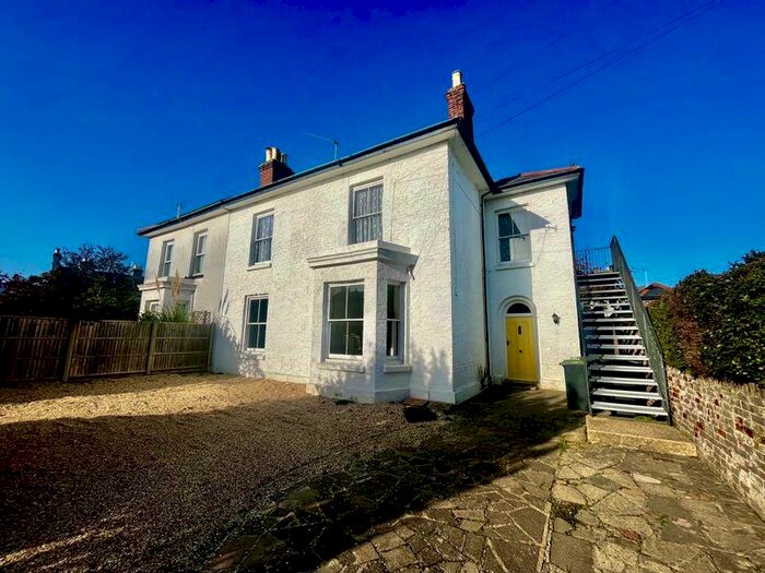 3 Bedroom Flat To Rent In Village Road, Alverstoke, Gosport, PO12