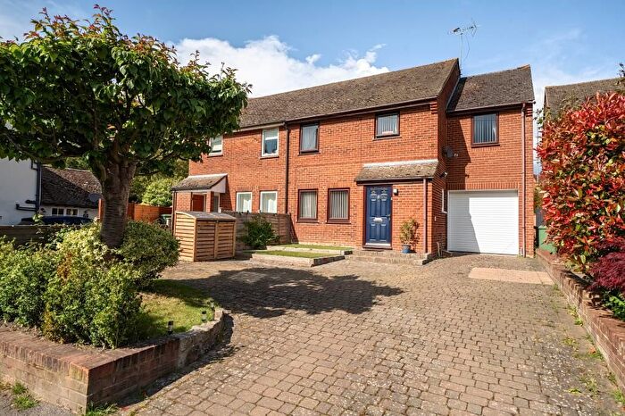4 Bedroom Semi Detached House For Sale In Church Street, Watlington, OX49
