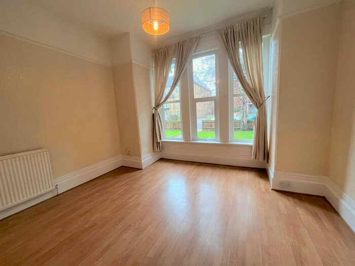 2 Bedroom Flat To Rent In 5 Kemmerton Road, Beckenham, Kent BR3