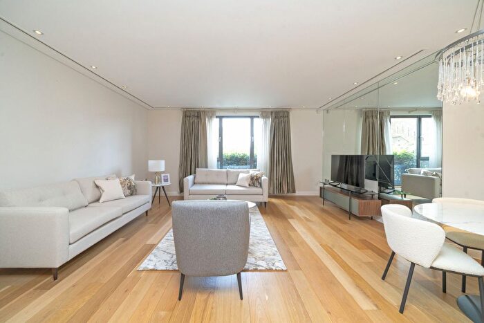 2 Bedroom Flat To Rent In Wycombe Square, W8