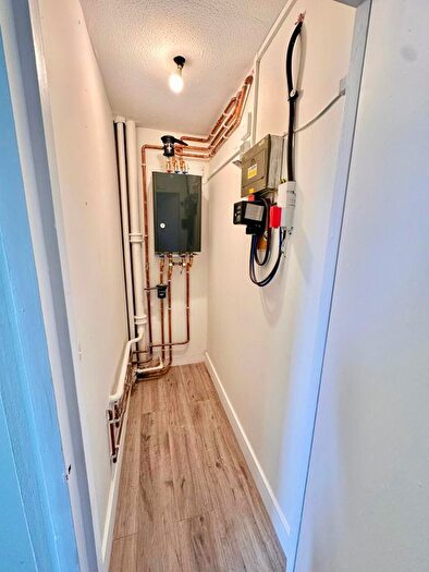 1 Bedroom Studio To Rent In Rookwood Road, N16