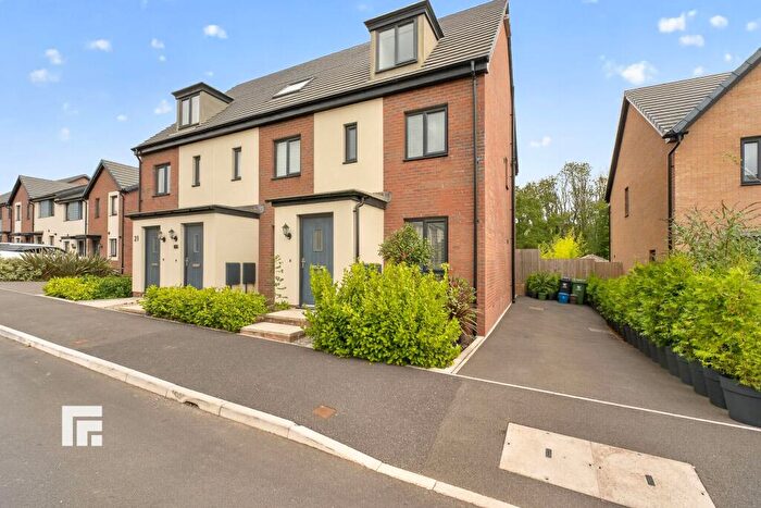3 Bedroom End Of Terrace House For Sale In Gwern Gwynfael Capel Llanilltern Cardiff, CF5