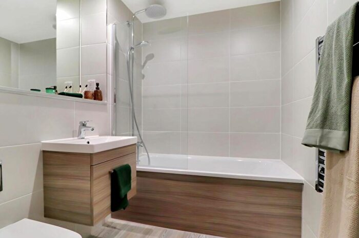 2 Bedroom Apartment To Rent In The Interchange, Stockport, SK3