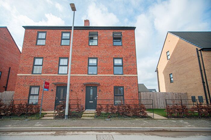 4 Bedroom Semi-Detached House To Rent In Peters Way, Beverley, HU17