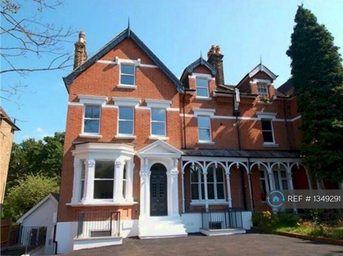 2 Bedroom Flat To Rent In Shortlands Road, Bromley, BR2