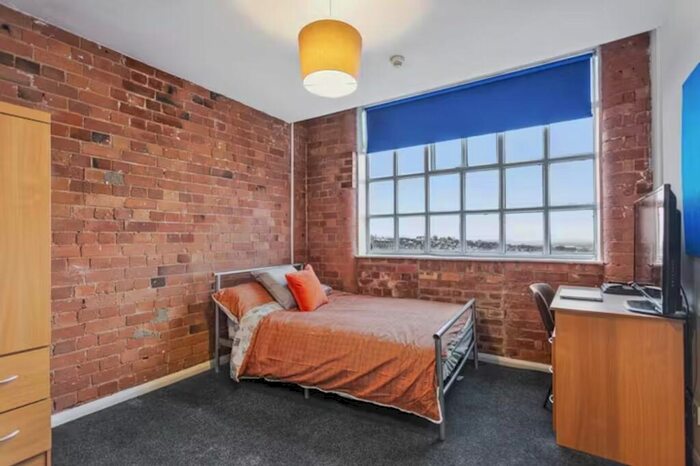 1 Bedroom Flat To Rent In Bertrand Russell House, Gamble St, Radford, Nottingham, NG7