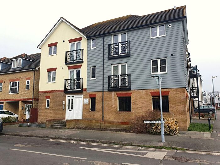 2 Bedroom Flat To Rent In Westmeads Road, Whitstable, CT5