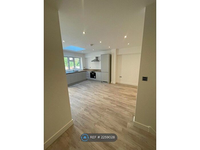 1 Bedroom Maisonette To Rent In Pitshanger Lane, London, W5