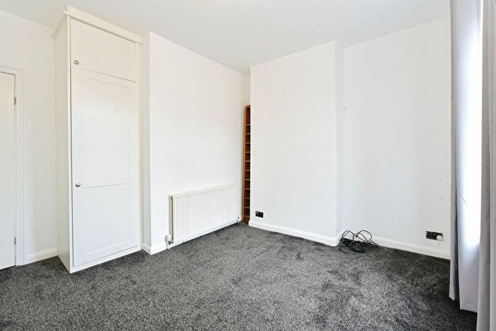 2 Bedroom End Of Terrace House For Sale In Quarry Field Lane, Wickersley, Rotherham, S66