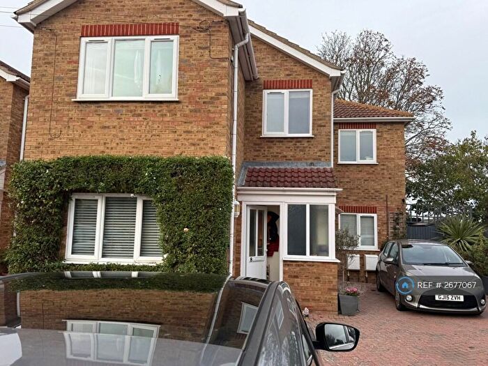 2 Bedroom Flat To Rent In Garlinge, Margate, CT9