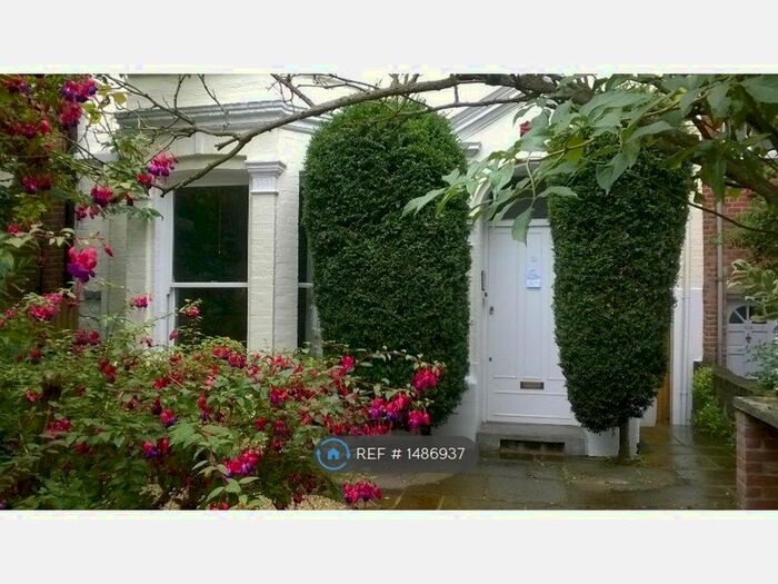 1 Bedroom Flat To Rent In Ferme Park Rd., London, N4