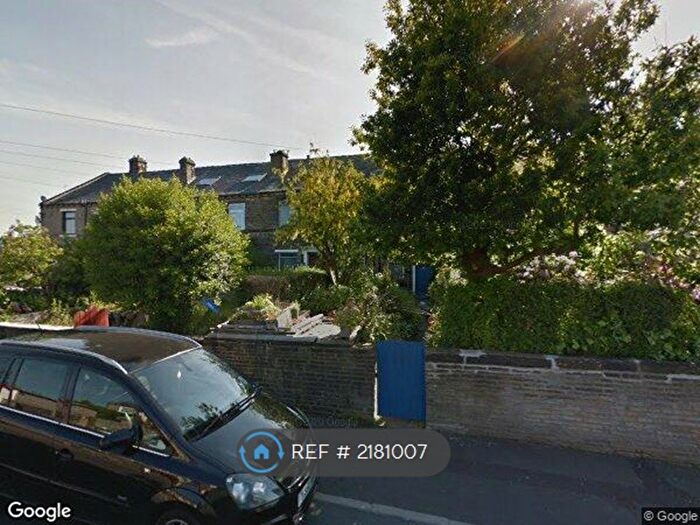 3 Bedroom Terraced House To Rent In Pear Street, Halifax, HX1