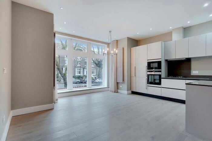 1 Bedroom Flat To Rent In Fitzjohns Avenue, Hampstead, NW3