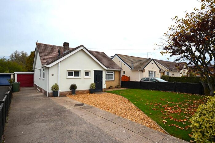 3 Bedroom Chalet For Sale In Sunnymede Road, Nailsea, BS48