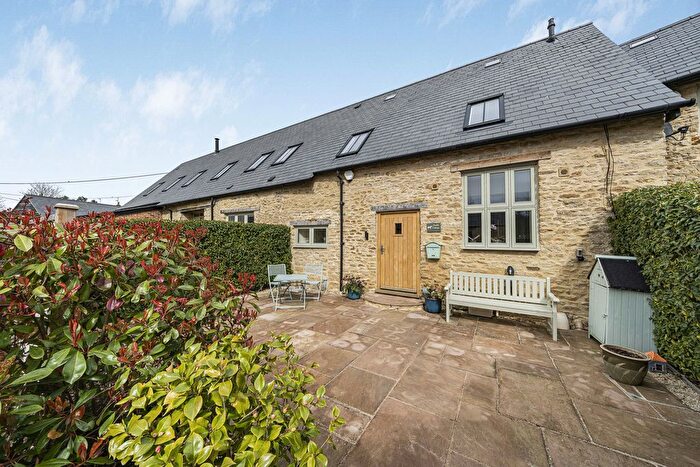 2 Bedroom Cottage For Sale In Irons Court, Middle Barton, OX7