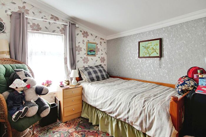3 Bedroom Terraced House For Sale In Newlands Road, Ramsgate, Kent, CT12