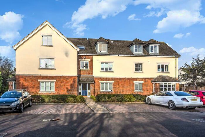 2 Bedroom Apartment To Rent In Buckingham Road, Bicester, OX26