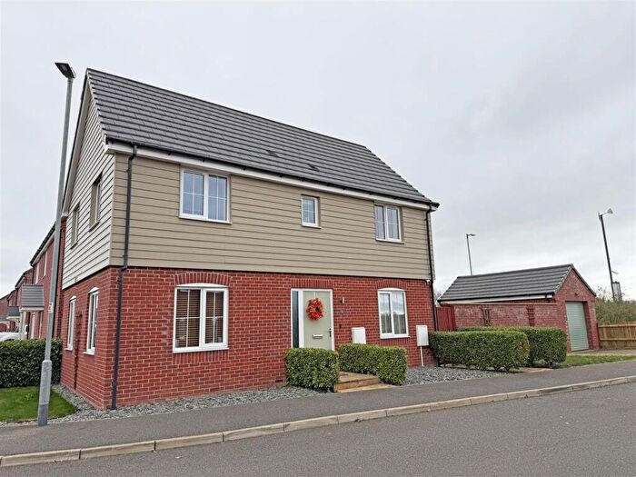 3 Bedroom Detached House To Rent In Goldcrest Road, Crowland, Peterborough, PE6