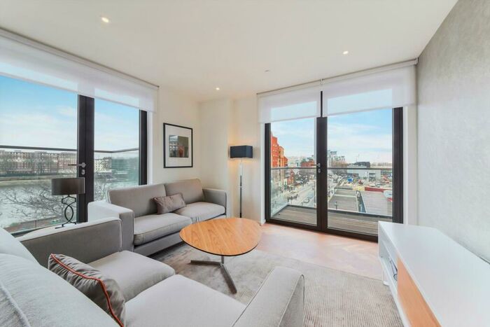2 Bedroom Apartment To Rent In Ambassador Building, Embassy Gardens, London, SW11