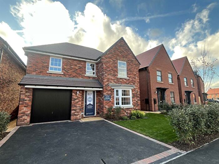 4 Bedroom Detached House For Sale In Holt Lane, Drakelow, Burton On Trent, DE15