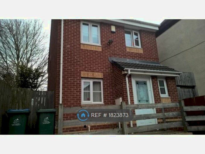 3 Bedroom Detached House To Rent In Highfield Road, Coventry, CV2
