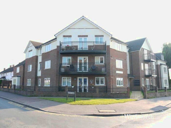 2 Bedroom Flat To Rent In Woodcock Court, Croxdale Road, Borehamwood, Hertfordshire, WD6
