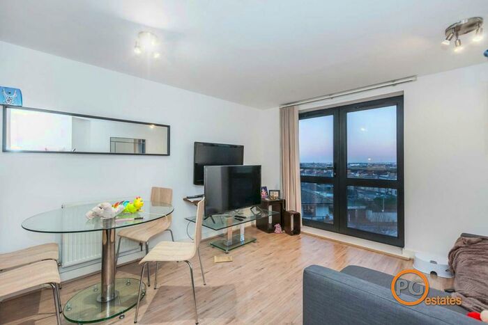 1 Bedroom Apartment To Rent In Parham Drive, Ilford, London, IG2