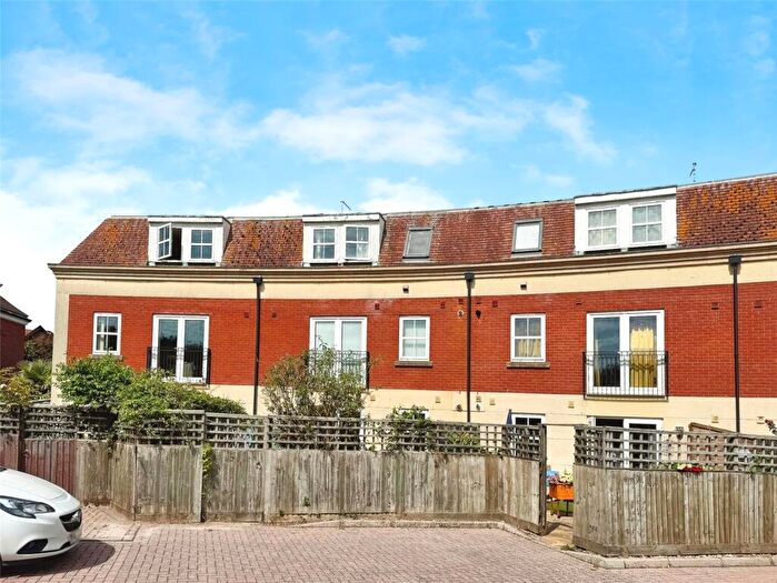 2 Bedroom Flat For Sale In Cranford Avenue, Exmouth, Devon, EX8