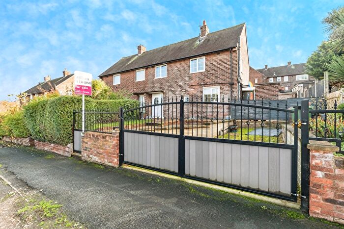 3 Bedroom Semi-Detached House For Sale In Vale Walk, Knottingley, WF11