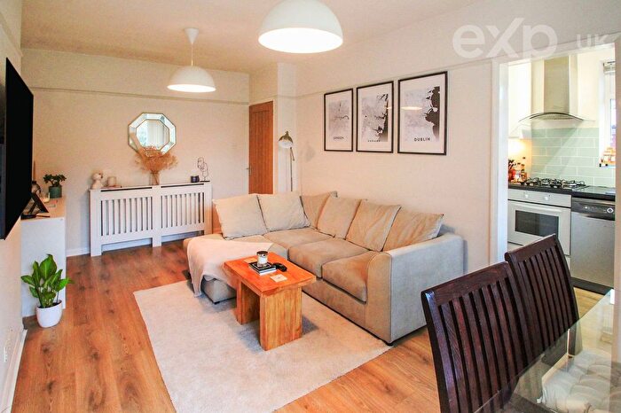 2 Bedroom Semi-detached Bungalow For Sale In Burnham Road, Sidcup, DA14