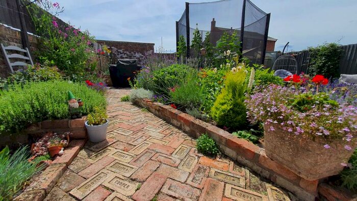 3 Bedroom Semi-Detached House For Sale In Mere Dyke Road, Luddington, Scunthorpe, DN17