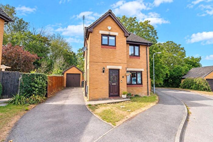 3 Bedroom Detached House For Sale In Elmfield Close, Potterspury, Towcester, NN12