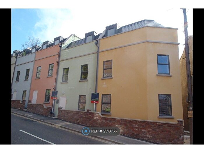 2 Bedroom Flat To Rent In Horfield Road, Bristol, BS2
